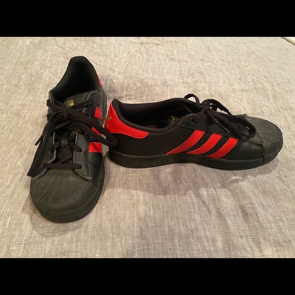 super star adidas black